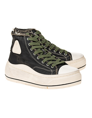 R13 Kurt Black